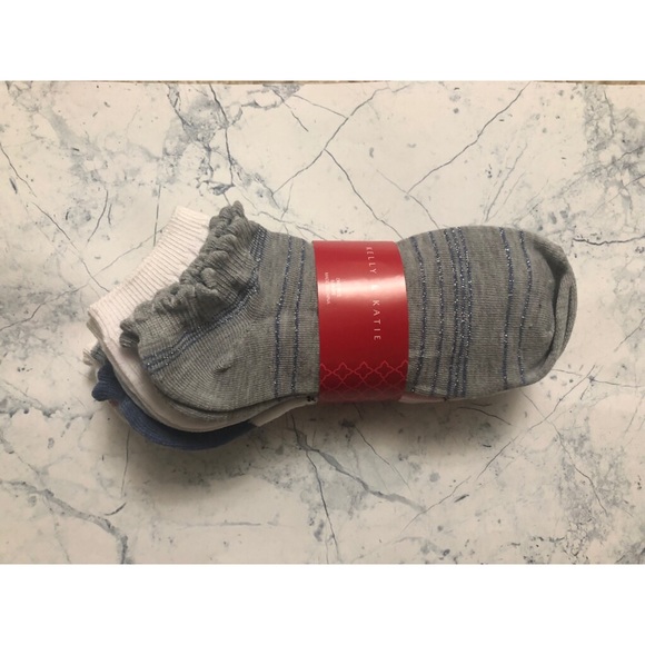 SOLD! 3/$25✨Kelly & Katie 6 pack socks Nwt - Picture 4 of 4